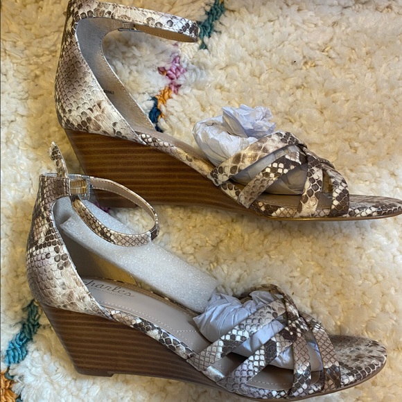 NWT Charles by Charles David Gwenyth snake print - Picture 3 of 5